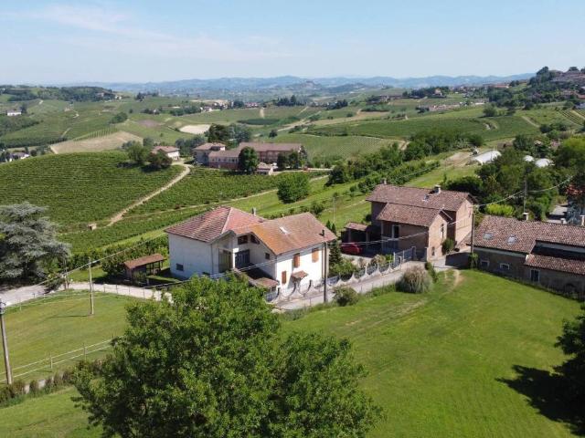 Villa in vendita a Agliano Terme AT