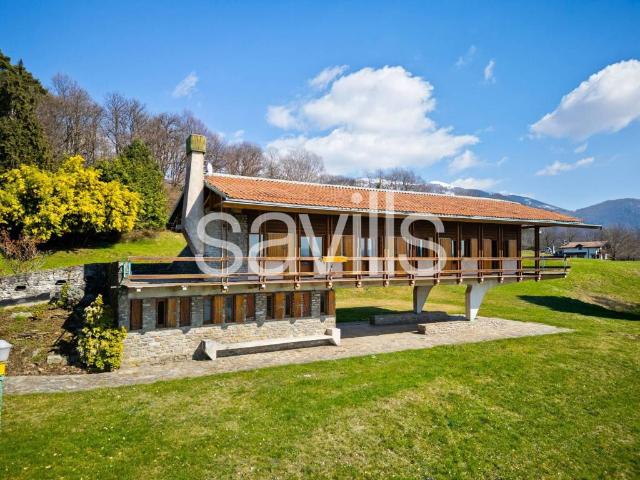 Villa in vendita a Agra VA