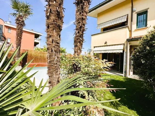 Villa in vendita a Agrate Brianza MB