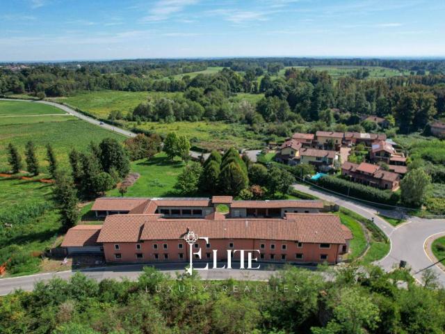 Villa in vendita a Agrate Conturbia NO