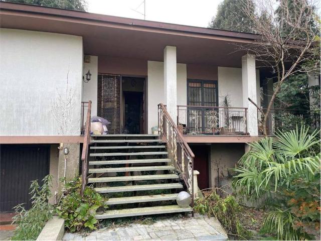 Villa in vendita a Agrate Conturbia NO