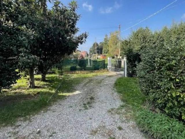 Villa in vendita a Agrate Conturbia NO
