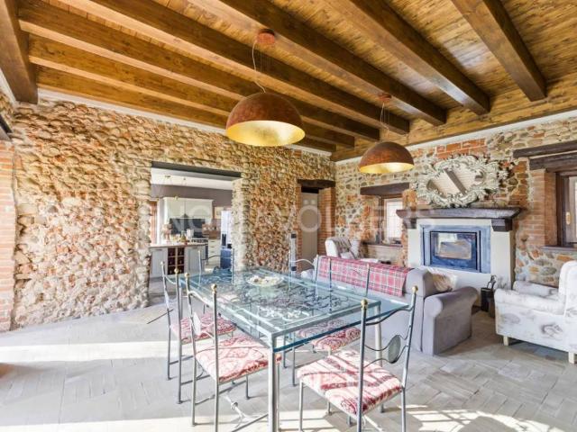 Villa in vendita a Agrate Conturbia NO