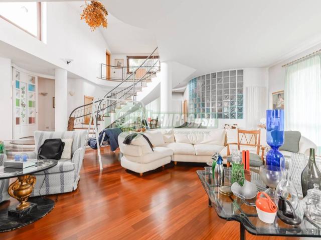 Villa in vendita a Aicurzio MB