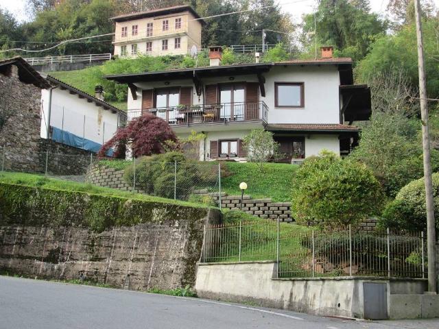 Villa in vendita a Ailoche BI