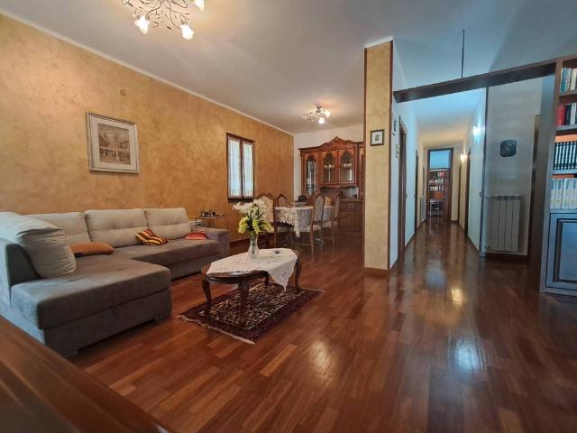 Villa in vendita a Montesarchio BN