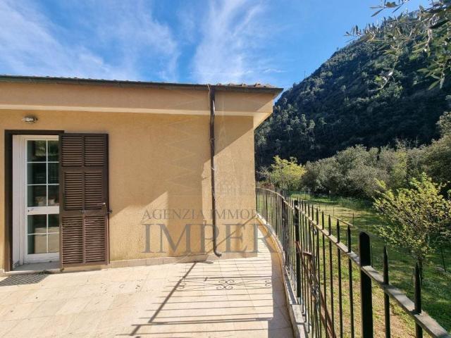Villa in vendita a Airole IM