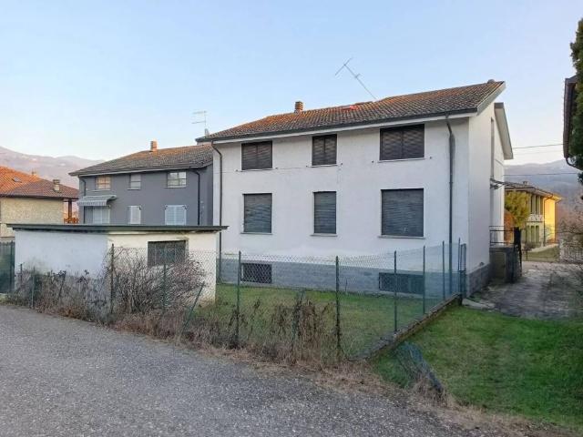 Villa in vendita a Alta Val Tidone PC