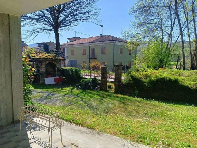 Villa in vendita a Alta Val Tidone PC