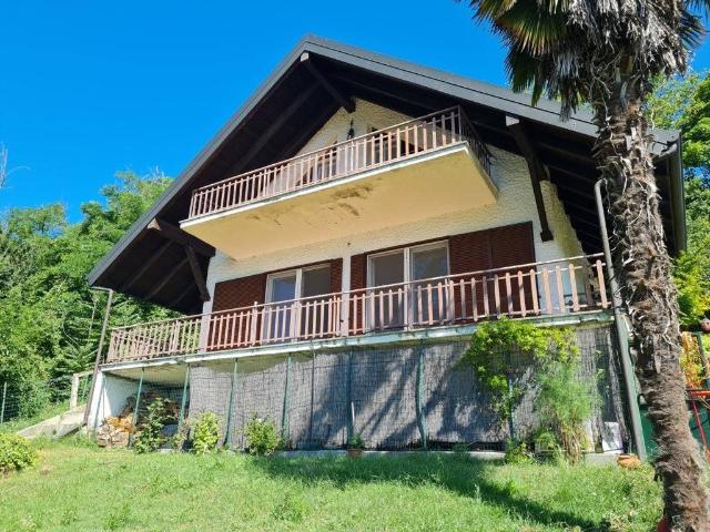 Villa in vendita a Alta Val Tidone PC