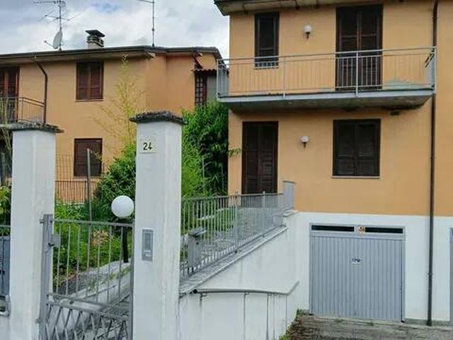 Villa in vendita a Alta Val Tidone PC