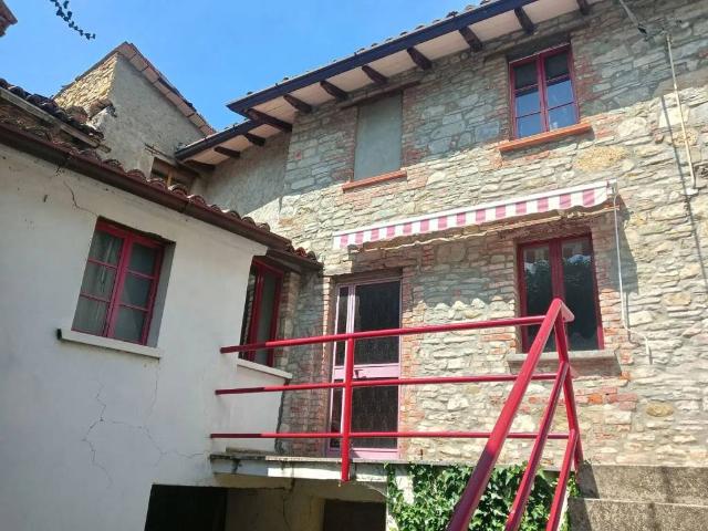 Villa in vendita a Alta Val Tidone PC