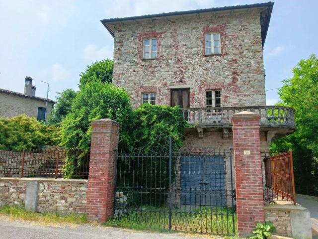 Villa in vendita a Alta Val Tidone PC