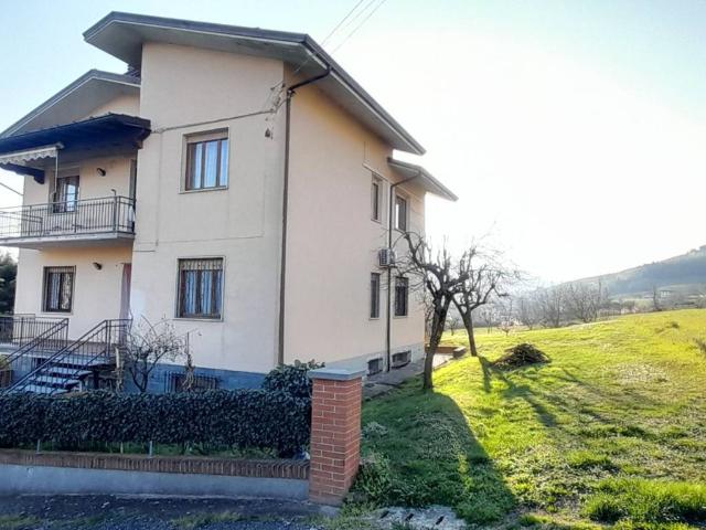 Villa in vendita a Alta Val Tidone PC