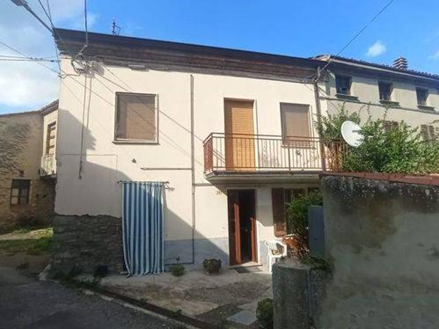 Villa in vendita a Alta Val Tidone PC