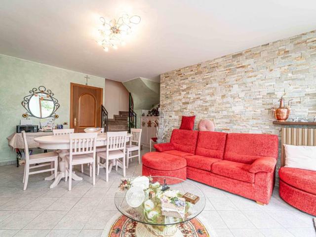 Villa in vendita a Alta Valle Intelvi CO