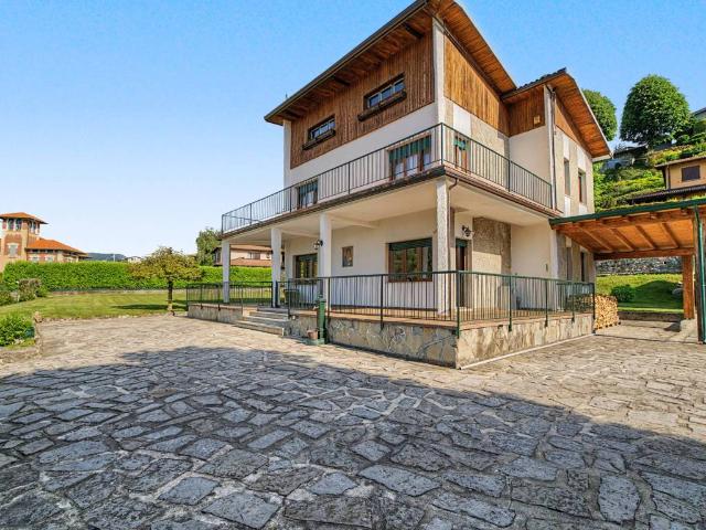 Villa in vendita a Alta Valle Intelvi CO
