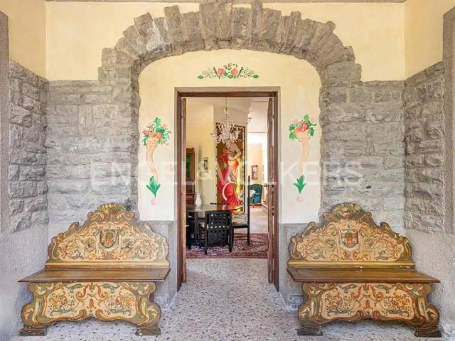 Villa in vendita a Alta Valle Intelvi CO