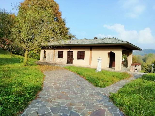 Villa in vendita a Alta Valle Intelvi CO