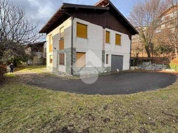 Villa in vendita a Alta Valle Intelvi CO