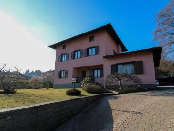 Villa in vendita a Alta Valle Intelvi CO