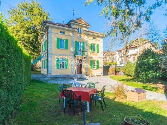 Villa in vendita a Alta Valle Intelvi CO