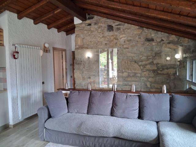 Villa in vendita a Alta Valle Intelvi CO
