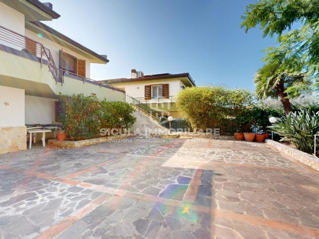 Villa in vendita a Altavilla Milicia