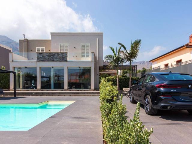 Villa in vendita a Altavilla Milicia PA