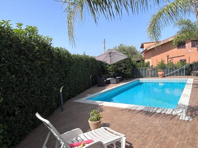 Villa in vendita a Altavilla Milicia PA