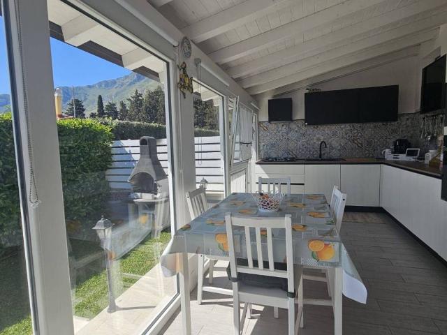Villa in vendita a Altavilla Milicia PA