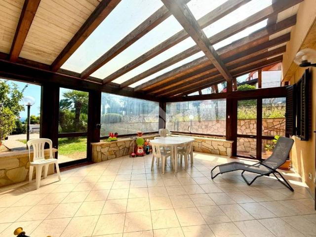 Villa in vendita a Altavilla Milicia PA