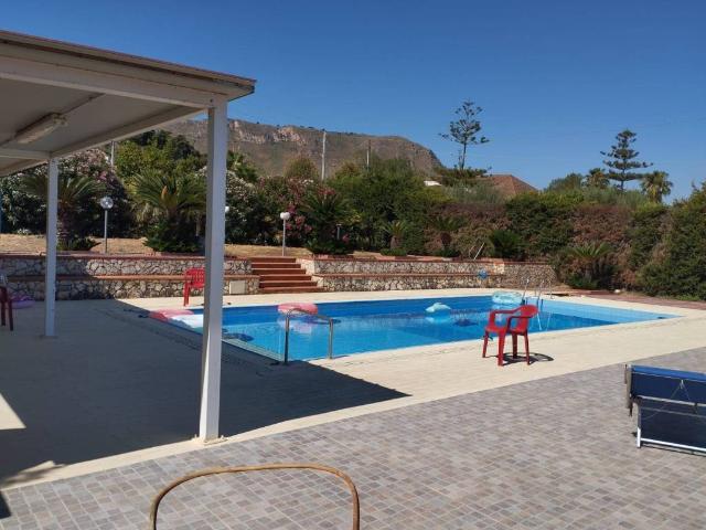 Villa in vendita a Altavilla Milicia PA