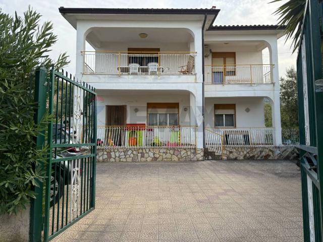 Villa in vendita a Altavilla Milicia PA