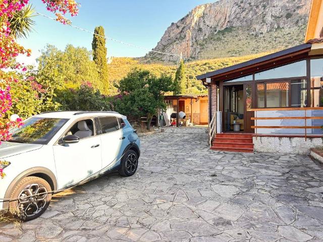 Villa in vendita a Altavilla Milicia PA
