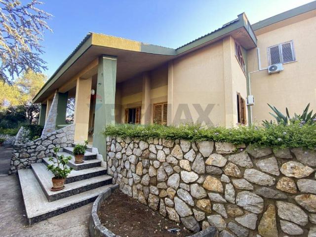 Villa in vendita a Altavilla Milicia PA