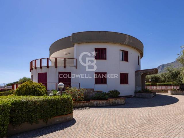 Villa in vendita a Altavilla Milicia PA