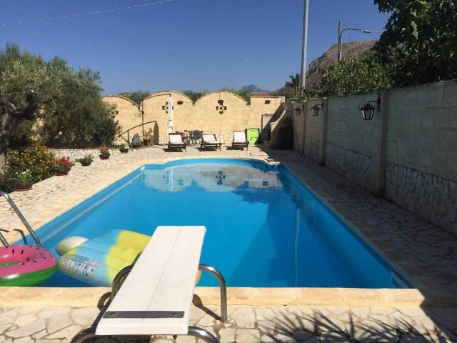 Villa in vendita a Altavilla Milicia PA
