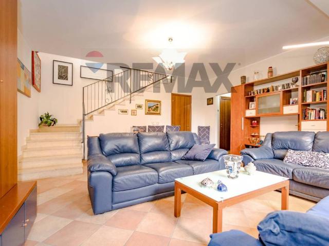 Villa in vendita a Altavilla Milicia PA