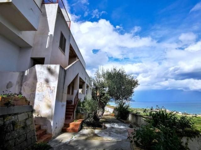 Villa in vendita a Altavilla Milicia PA