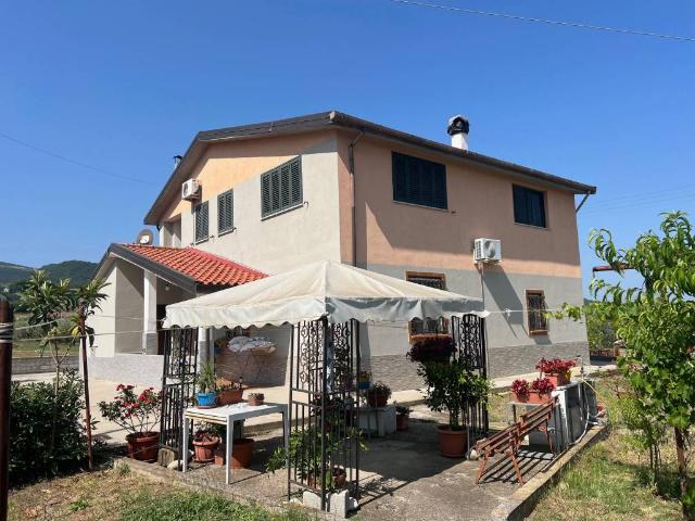 Villa in vendita a Altavilla Silentina SA