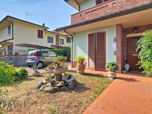 Villa in vendita a Altopascio LU