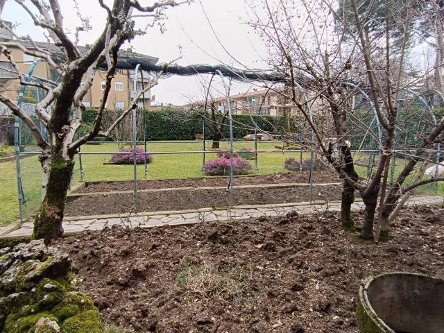 Villa in vendita a Alzano Lombardo BG