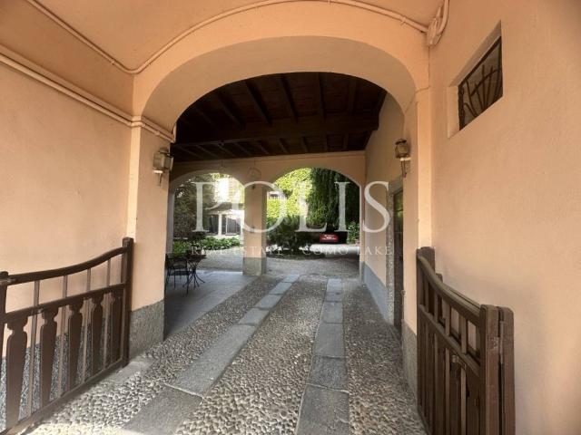 Villa in vendita a Alzate Brianza CO