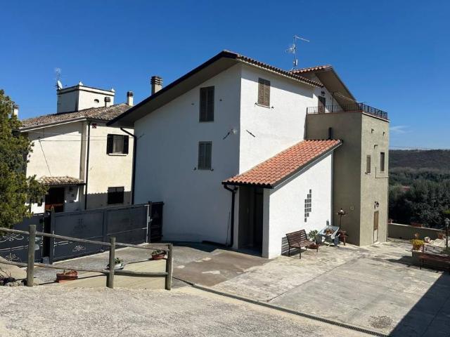 Villa in vendita a Alanno PE