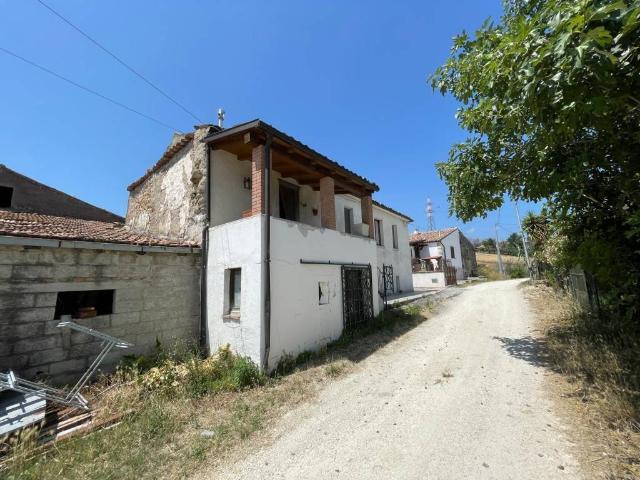 Villa in vendita a Alanno PE