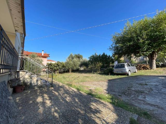 Villa in vendita a Alanno PE