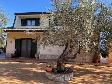 Villa in vendita a Alatri FR