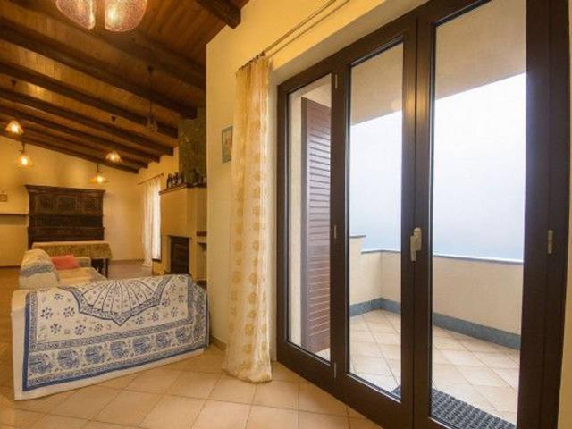 Villa in vendita a Alba