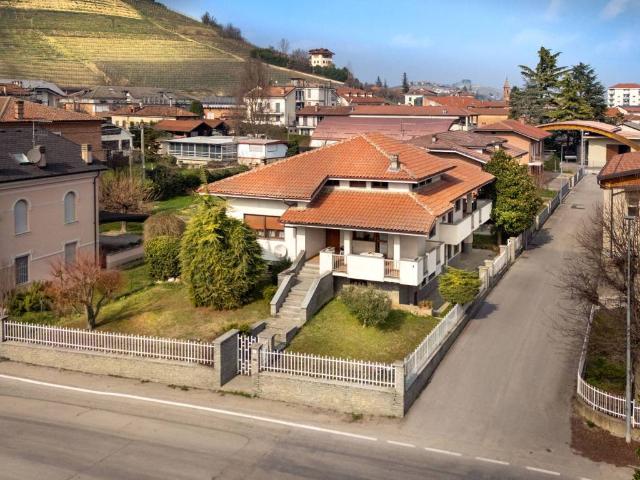 Villa in vendita a Alba CN